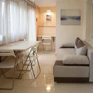 https://kosmos-service-apartment-thessaloniki-54627-2.hotels-of-thessaloniki.com